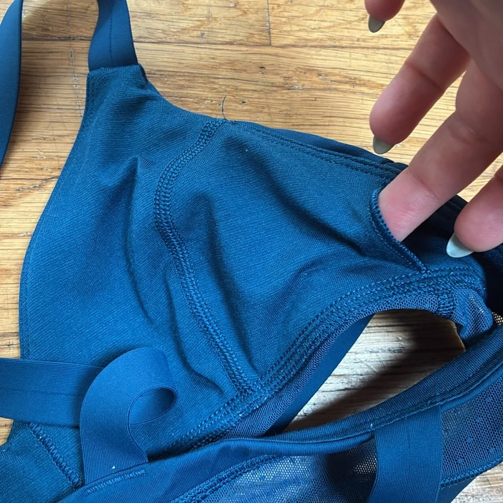 Lululemon Athletica Long Line Poseidon Teal Mesh Cross Back Sports Bra
